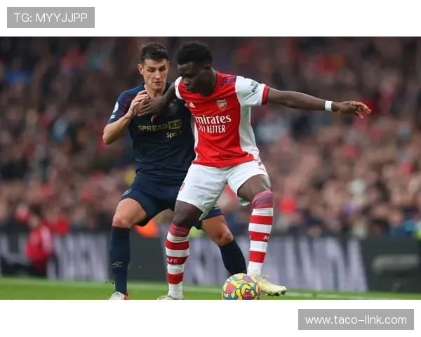 从多面手新星到枪手绝对核心:萨卡职业生涯全景复盘 从多面手新星到枪手绝对核心:萨卡职业生涯全景复盘