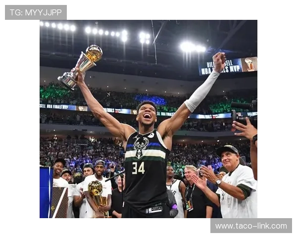 米德尔顿助字母哥无球跑位拉空位，三分效率低于上季